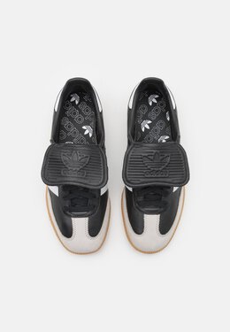 Кроссовки Samba Unisex Adidas, основной черный/обувь белая/золотой металлик ad111a2lw-q11 | core black/footwear white/gold metallic