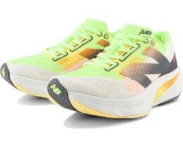Кроссовки New Balance FuelCell Rebel v4, цвет White/Bleached Lime Glo 9917399 | white/bleached lime glo