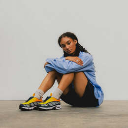 Кроссовки wmns air max sndr Nike, золотой hj8080 700 | canyon gold / deep ocean / light smoke grey