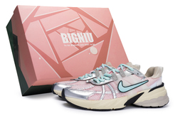 Кроссовки для бега V2K Run женские с низким верхом розовый/синий Nike fd0736-100(team80-女桃桃青提蓝s-box) | silver pink blue