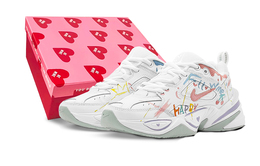 Женские массивные кроссовки Nike M2K, Белый ao3108-100(teams-情人节涂鸦s-box) | white