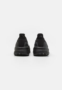 Кроссовки Adidas, черный ad542a59r-q11 | core black