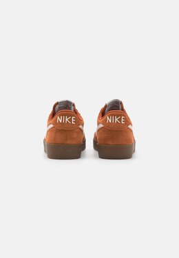 Кроссовки KILLSHOT 2 Nike, бежевый ni112o10i-b11 | dark russet/phantom/gum medium brown/black/safety orange/summit white