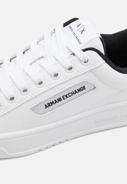 Кроссовки на шнуровке SEATTLE Armani Exchange, белый arc12o05m-a11 | optik white/black