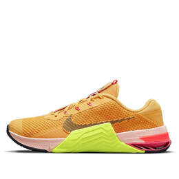 Кроссовки меткон 7 х Nike, желтый da8110-721 | yellow/pink/brown