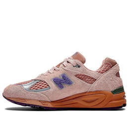 Кроссовки 990v2 x salehe bembury сделано в сша New Balance, розовый m990sb2 | misty rose/terra cotta/purple passion