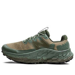 Кроссовки свежие пены больше трейл v3 New Balance, зеленый mtmorngn | covert green/deep olive green/black