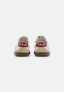 Кроссовки VOLLEY Veja, кремовый vj211a07n-a12 | white/pekin/bark