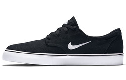 Кроссовки Nike Sb Skateboard Clutch 'Black White' 729825-001