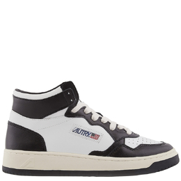 Autry Medalist Panelled Leather Sneakers, Brand Size 39 ( US Size 9 ) aumwwb01-leat/leat wht/blk