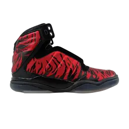 Кроссовки Adidas TS Lite AMR 'Heat Of The Bull', красный g67231 | red