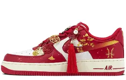 Кроссовки Nike Air Force 1 Skateboarding Shoes Unisex Low-top Red/white/gold, красный fn7439-133(team97-龙年杏结良缘） | xiuhe wedding red