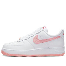 Кроссовки air force 1 low 'valentine's day 2022' Nike, белый dq9320-100 | white/atmosphere/university red/sail