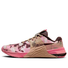 Кроссовки metcon 8 amp 'coral chalk camo' Nike, мультиколор dv9013-200 | hemp/sanddrift/coral chalk/earth