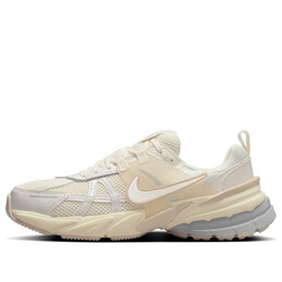 Кроссовки v2k run 'pale ivory' Nike, белый hq1512-110 | pale ivory/coconut milk/sand drift/pale ivory