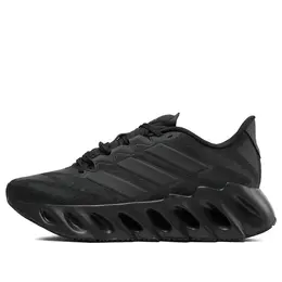 Кроссовки сменить вперед Adidas, черный id1787 | core black / core black / carbon
