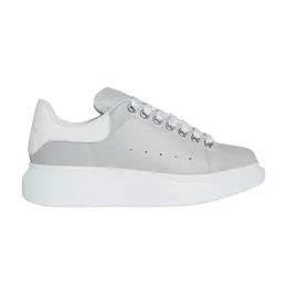Кроссовки Alexander McQueen Wmns Oversized Sneaker Silver Grey, серый 718139 whgp5 8704 | silver grey