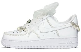Кастомизированные кроссовки Nike Air Force 1 Skateboard Shoes Women's Low-Top, белый dd8959-100(team74-纯白婚礼钻链) | white