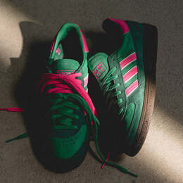 Кроссовки handball spezial wm Adidas, зеленый jh5454 | court green / lucid pink / off white