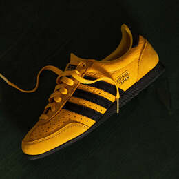 Кроссовки japan w Adidas, черный ji2665 | crew yellow / core black / gold metallic