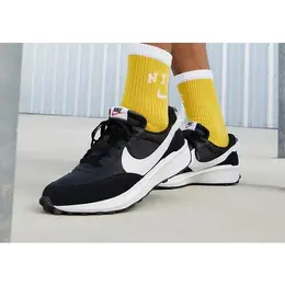 Кроссовки Nike Waffle Debut, полнота F, размер 10,5 US, черный 101839909783
