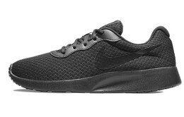 Кроссовки Tanjun "Triple Black" Nike dj6257-002