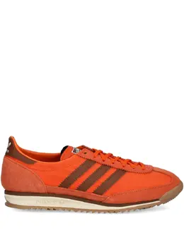 Adidas logo-patch sneakers 30031311