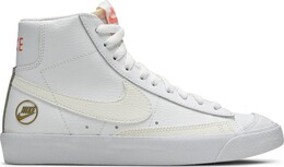 Кроссовки Nike Wmns Blazer Mid '77 Vintage 'Gold Emblem', белый dc1421 100 | white