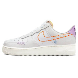 Кроссовки Nike Air Force 1 07 LX, бежевый/фиолетовый dx2348 100 | white