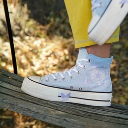 Кроссовки Womens Converse Chuck Taylor All Star Lift Butterflies High-Top Sneaker, цвет Blue Supermoon 389385 | blue supermoon