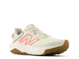 Женские кроссовки для трейлраннинга Nitrel v6 New Balance, Ivory/Coral 197968085191 | ivory/coral