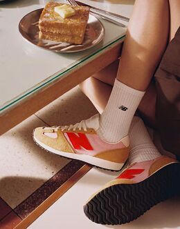Кроссовки New Balance 471 коричневого и розового цвета 139710319 | tan