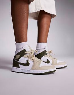 Кроссовки Jordan Air 1 Mid белого и хаки цвета 139762887 | white