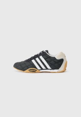 Кроссовки ADIRACER UNISEX Adidas, черный ad115p012-q11 | core black/white/gum