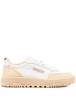 Autry panelled lace-up sneakers 31043953