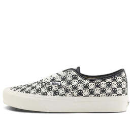 Кеды Vans Classic Checkerboard Slip-On Shoe 'Black White', белый vn000bvwkig | white
