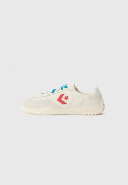 Кроссовки RUN STAR Converse, белый co411a2b1-a11 | vintage white/red/ocean surf