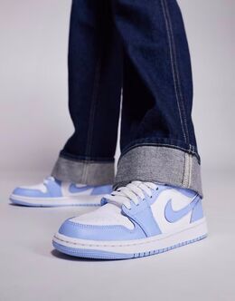 Кроссовки Nike Air Jordan 1 Low синего и белого цветов 139762884 | mid blue