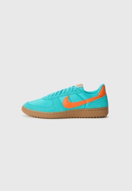 Кроссовки FIELD GENERAL UNISEX Nike Sportswear, зеленый ni115o084-m12 | dusty cactus/safety orange/gum med brown