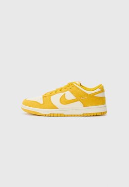 Кроссовки DUNK LOW - Skate shoes Nike Sportswear, белый ni111a1nj-a11 | pale ivory/dark sulfur/sail/gold-coloured