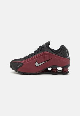Низкие кеды SHOX R4 Nike Sportswear, металлик красный ni111a1h8-g12 | black/metallic silver/team red