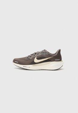 Кроссовки для бега AIR ZOOM PEGASUS 41 JAKOB INGEBRIGTSEN Nike Performance, черный n1242a2wh-q11 | metallic gold-coloured/grain/summit white/silver-coloured/anthracite