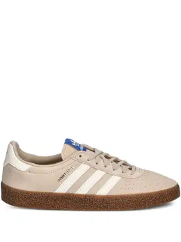 Adidas Montreal three-stripe suede sneakers 31501565