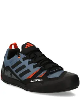 Adidas three-stripe pattern sneakers 28592397