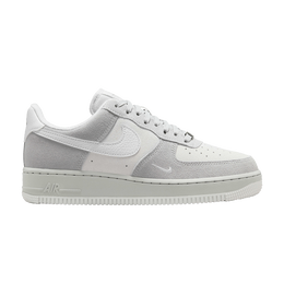 Кроссовки Nike Wmns Air Force 1 '07 'Light Smoke Vast Grey', серый hv3876 077 | light smoke grey/metallic silver/vast grey