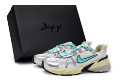 Nike V2K Run Противоскользящие Дышащие Низкие Повседневные Кроссовки для Женщин Белый Синий, Белый Серебристый Синий fd0736-100(team80-女款薄荷奶咖s-box) | white silver blue