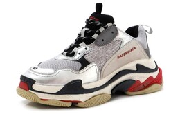 Кроссовки Balenciaga Women's Triple S Sneaker 'Silver Black Red', серебряный 520156w09o31081 | red-silver