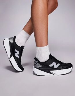 Женские кроссовки для бега New Balance Fuelcell Rebel v5 черного цвета 142822720 | black