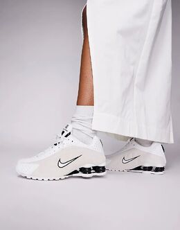 Кроссовки унисекс Nike Shox R4 белого и бежевого цветов 142393910 | white