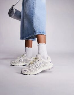 Кроссовки унисекс Nike P-6000 в кремово-белом и фиолетовом цветах 142394702 | white